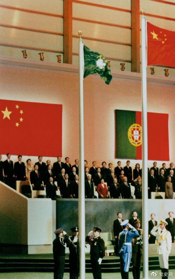 1999年12月20日，中國政府恢復(fù)行使對澳門的主權(quán)。