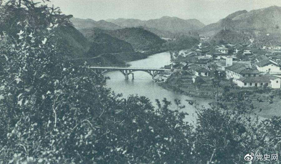 1930年12月，紅軍在龍岡地區(qū)殲滅國(guó)民黨軍第十八師近一萬(wàn)人，活捉敵師長(zhǎng)張輝瓚。圖為作戰(zhàn)舊址江西興國(guó)東北的龍岡。